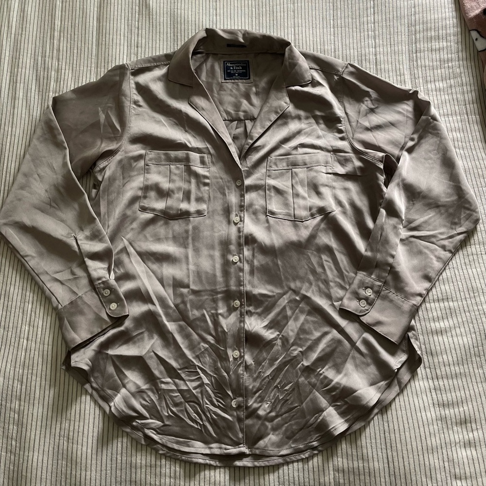 Abercrombie & Fitch Gray Lightweight Blouse